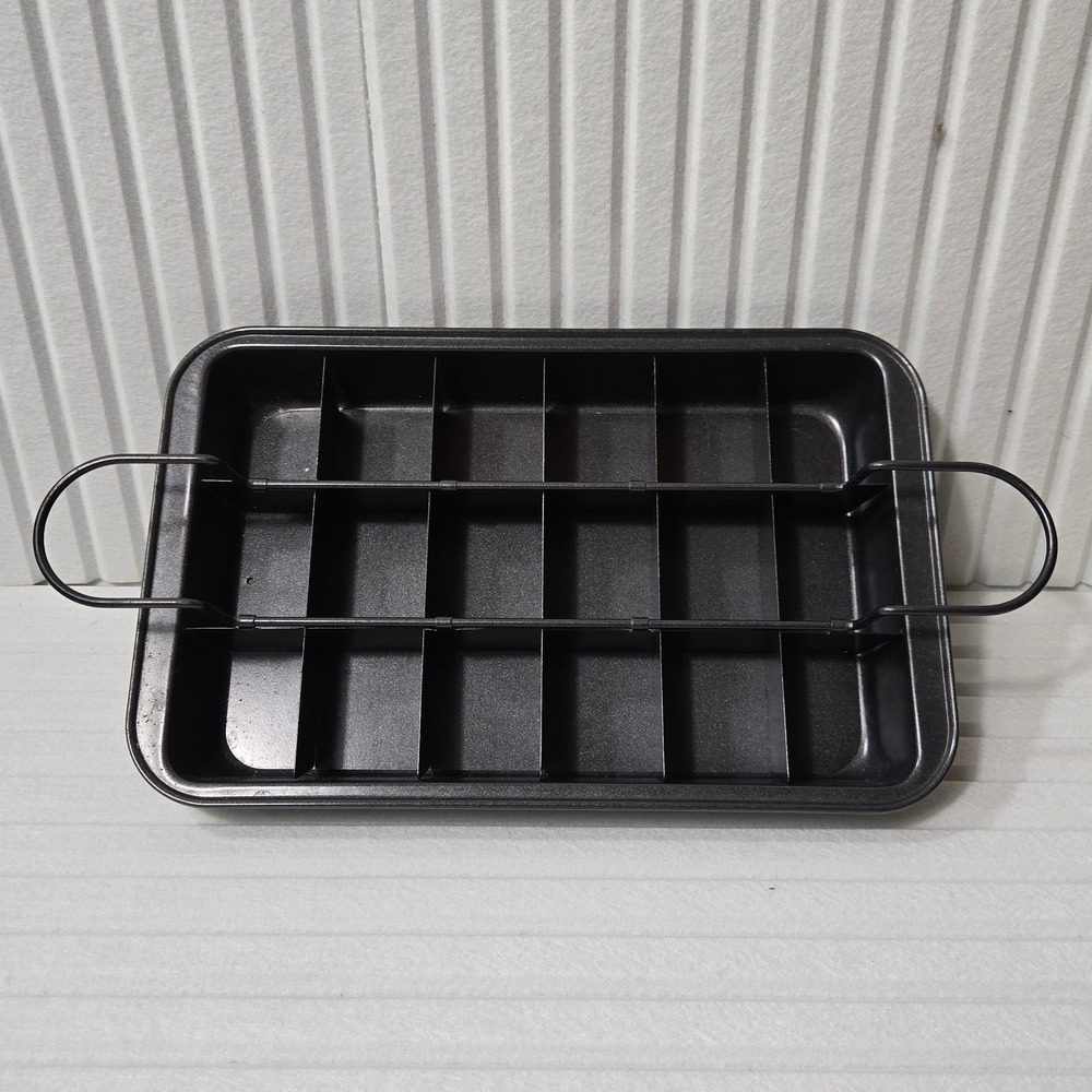 Nonstick‎ Brownie Pan with Divider Baking Tray 18 Squares Handles